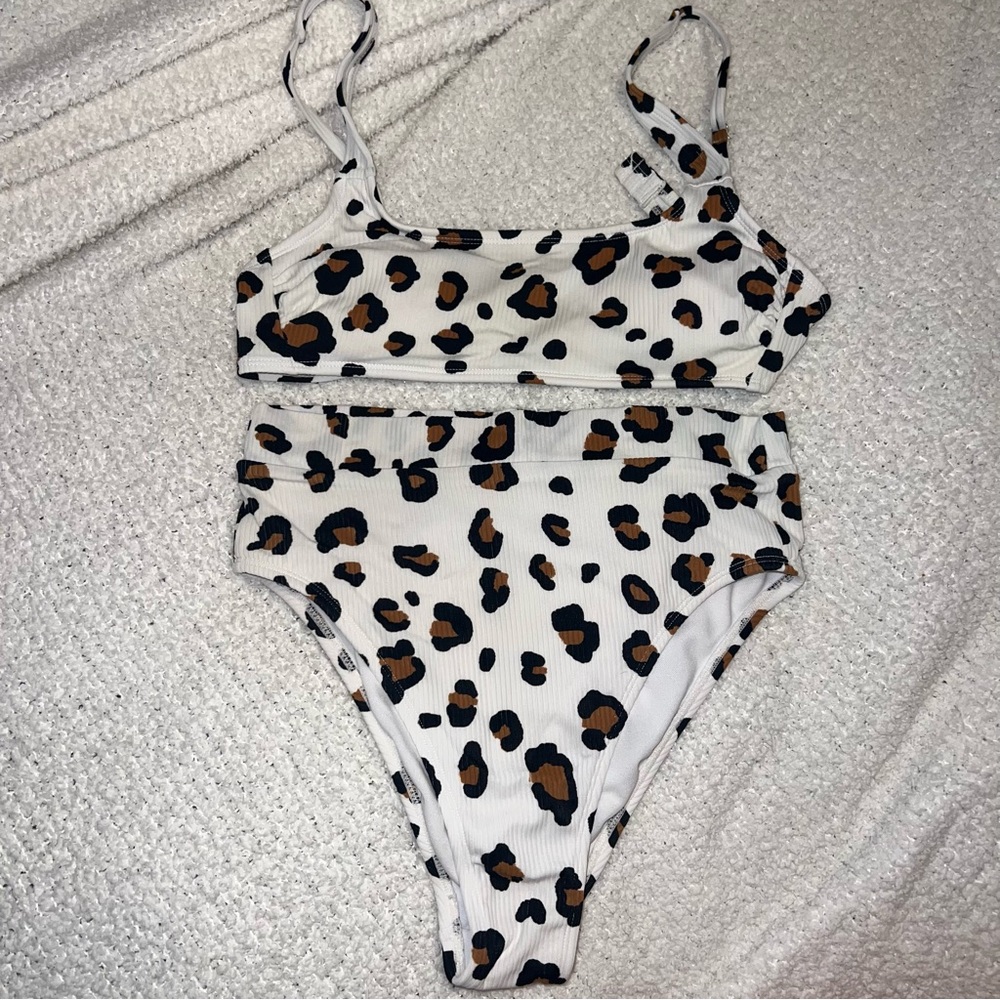 Leopard bikini
